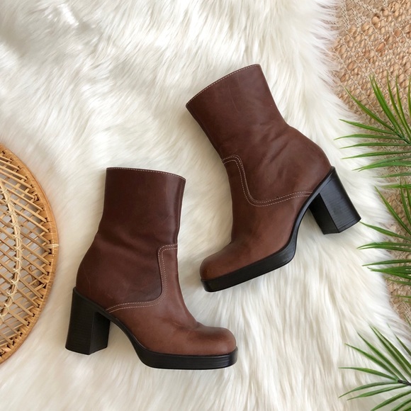 Michele D Shoes - Vintage 90’s Brown Chunky Platform Boots Size 6